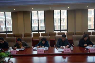 两地携手，共育未来 徐州市鼓楼区教育考察团莅临崇川学校交流访问